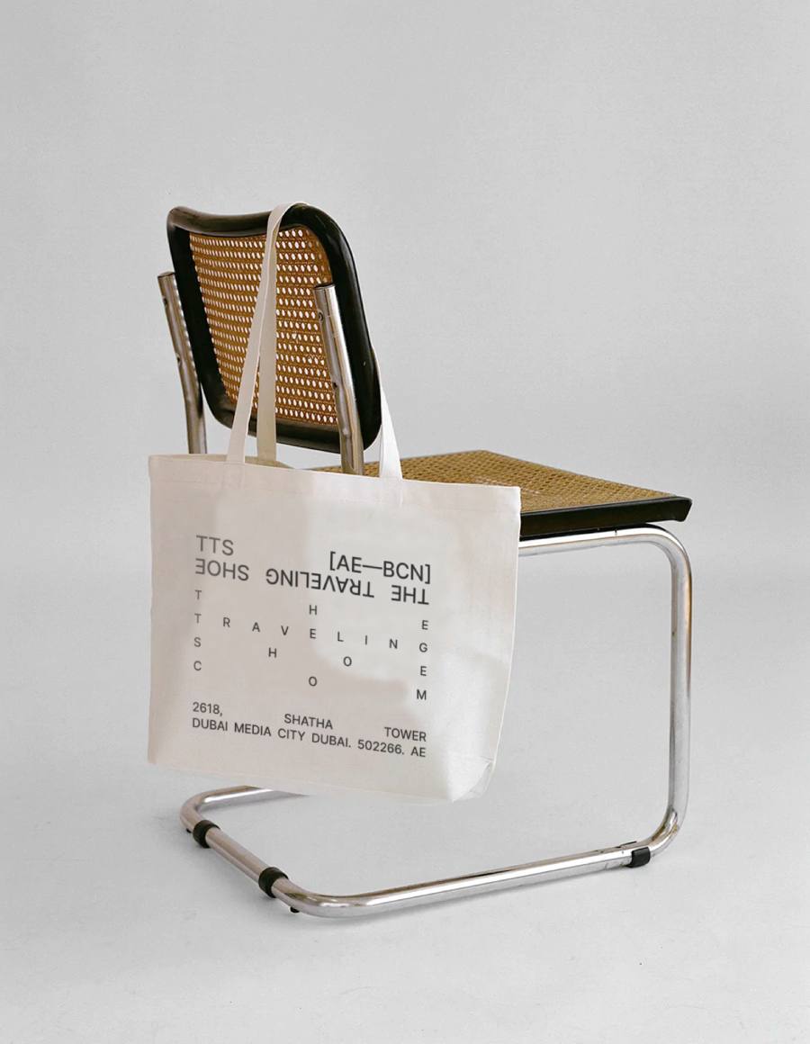 THE TRAVELING SHOE — image 5 by Victor Lavega
